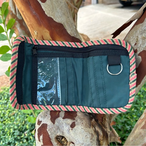 KAVU Wallet LIKE NEW !! Great Color Pattern - Picture 8 of 9